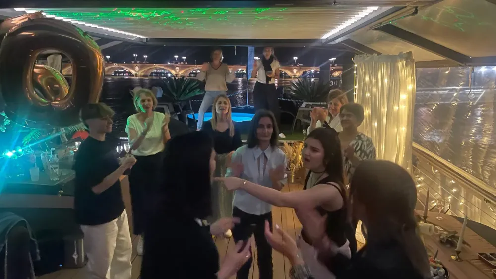Soirée pour entreprise sur une péniche à Bordeaux